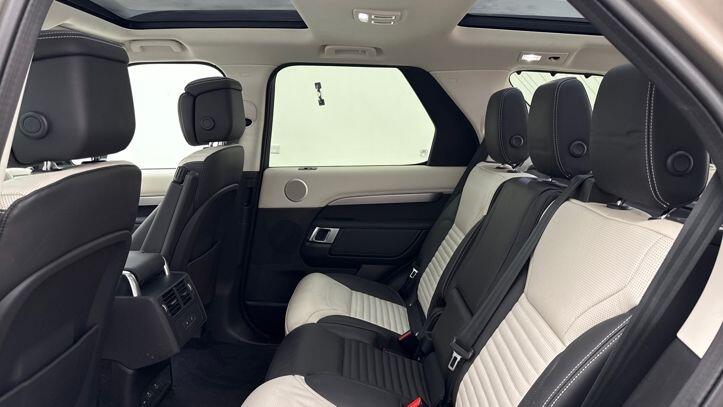 Used Land Rover Discovery 2024 for sale - 77620438: Photo 4