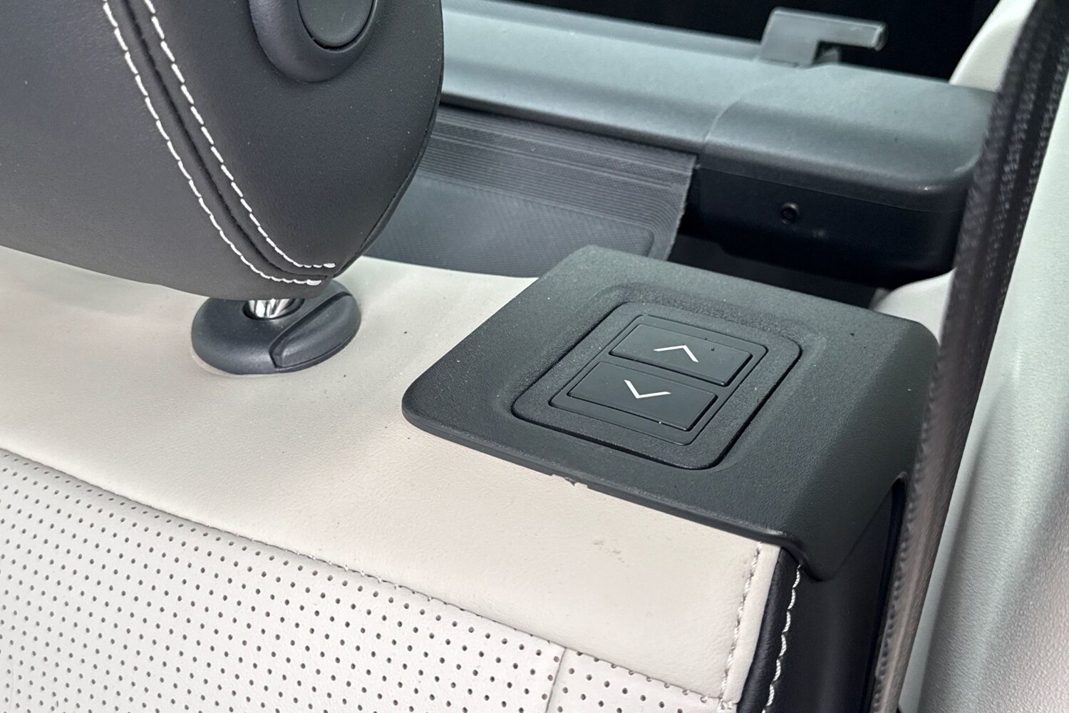 Used Land Rover Discovery 2024 for sale - 77620438: Photo 42