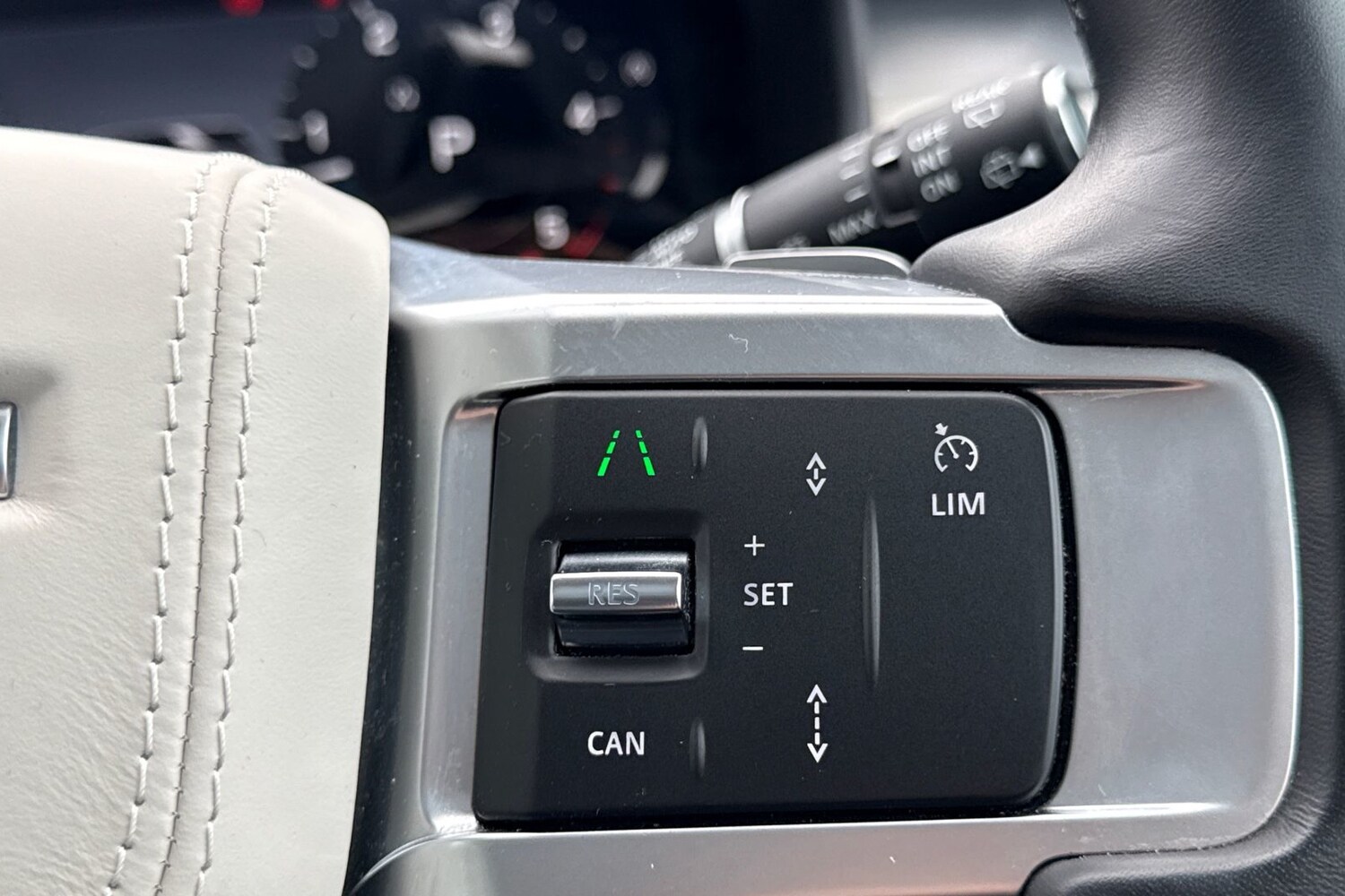 Used Land Rover Discovery 2024 for sale - 77620438: Photo 48