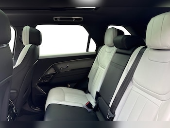 Used Land Rover Range Rover Sport 2024 for sale - 76065131: Photo 4
