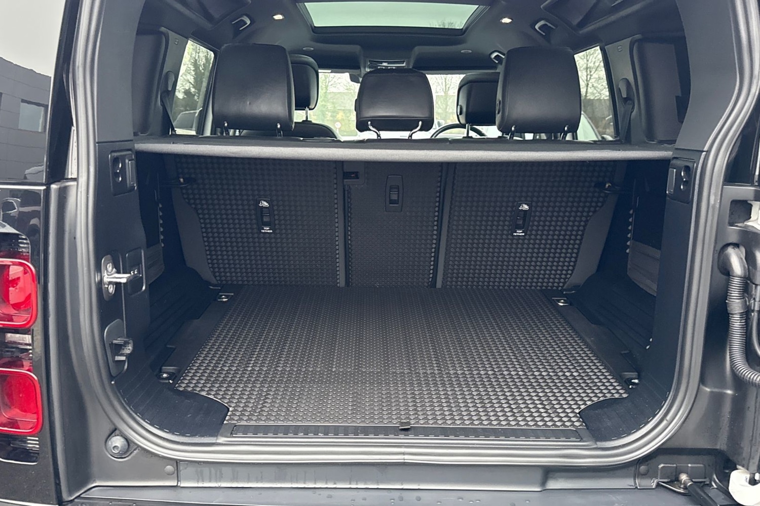 Used Land Rover Defender 2023 for sale - 77257674: Photo 11