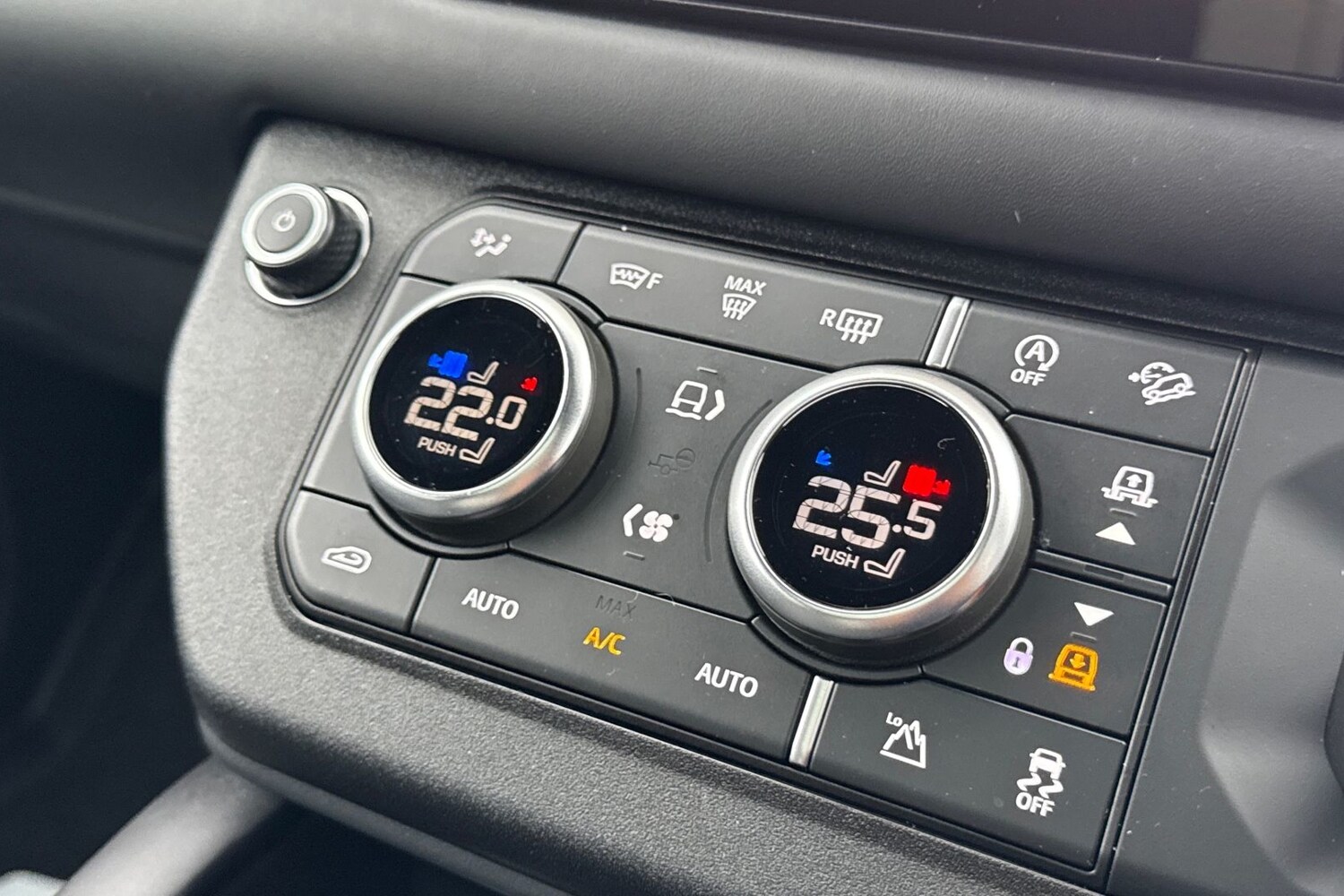 Used Land Rover Defender 2023 for sale - 77257674: Photo 23