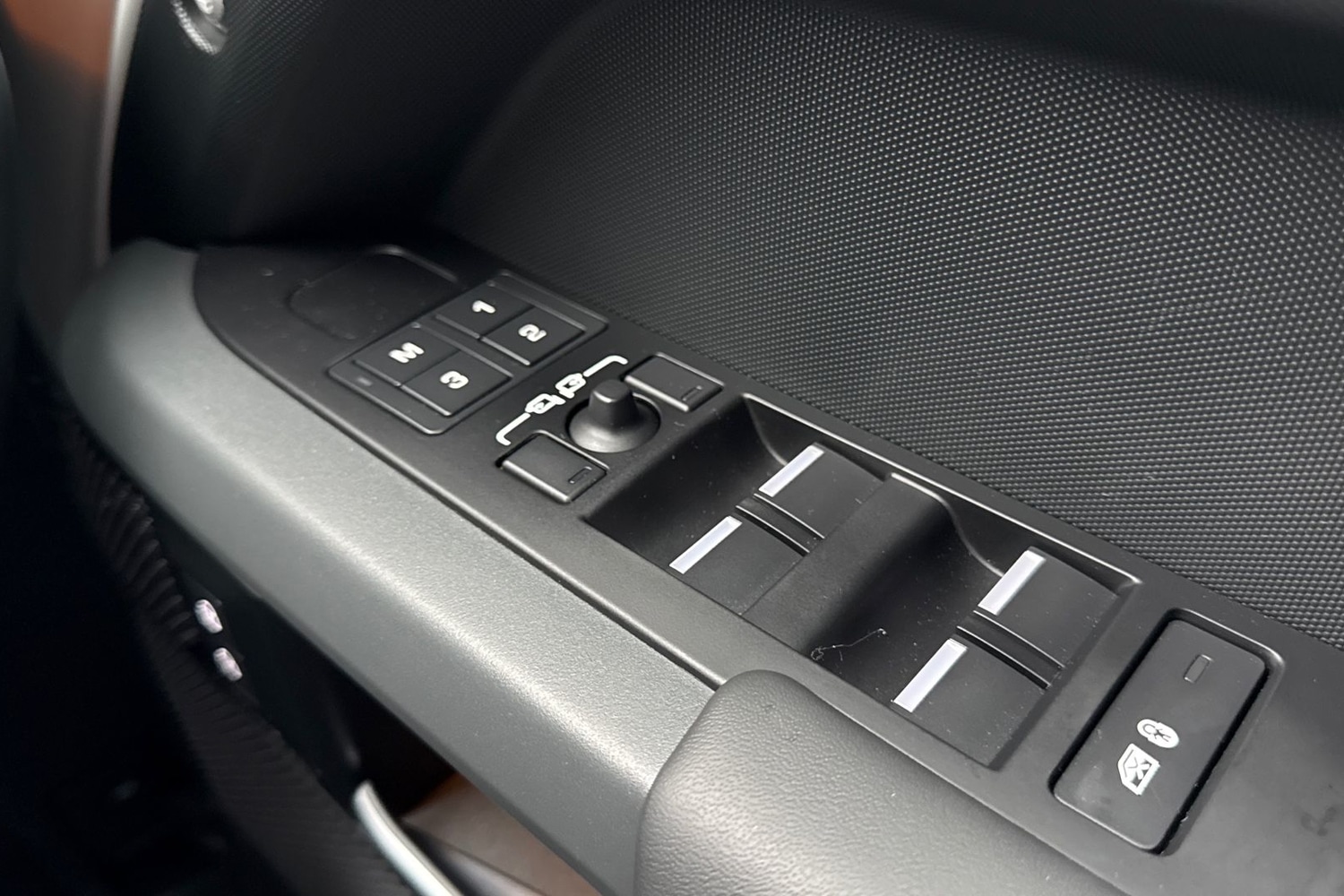 Used Land Rover Defender 2023 for sale - 77257674: Photo 26