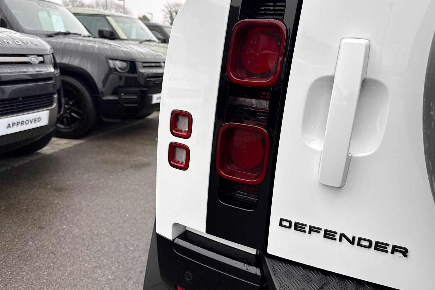 Used Land Rover Defender 2023 for sale - 77257674: Photo 27