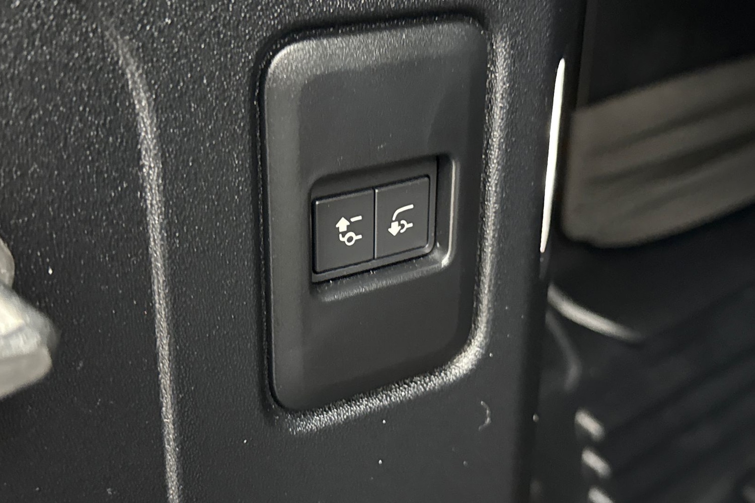 Used Land Rover Defender 2023 for sale - 77257674: Photo 28