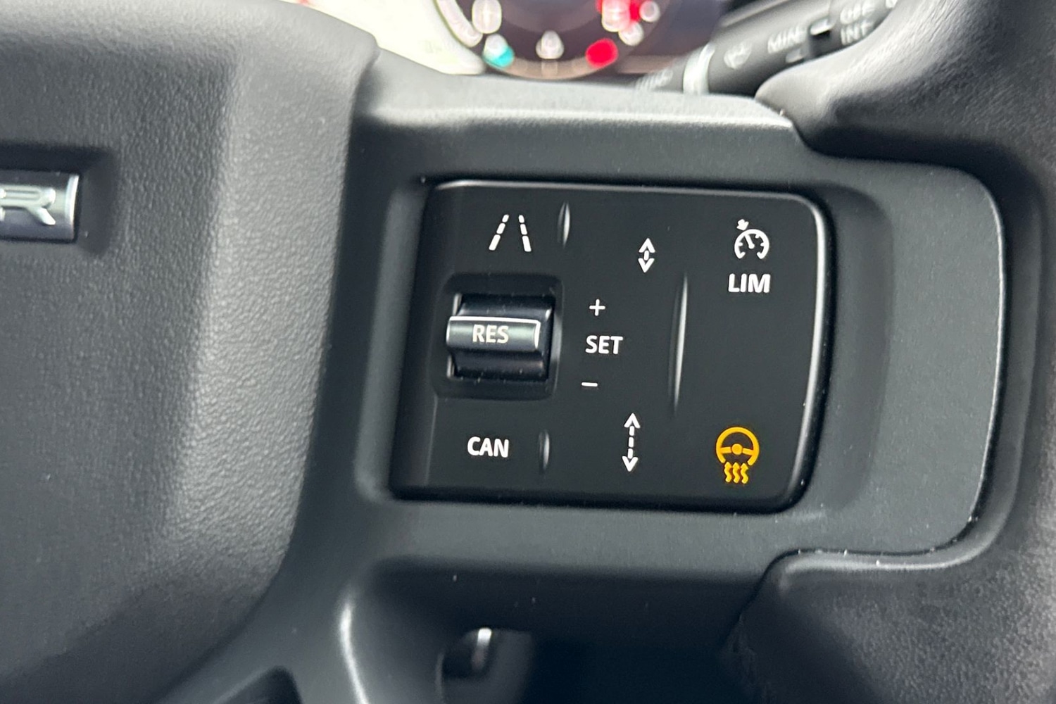 Used Land Rover Defender 2023 for sale - 77257674: Photo 33