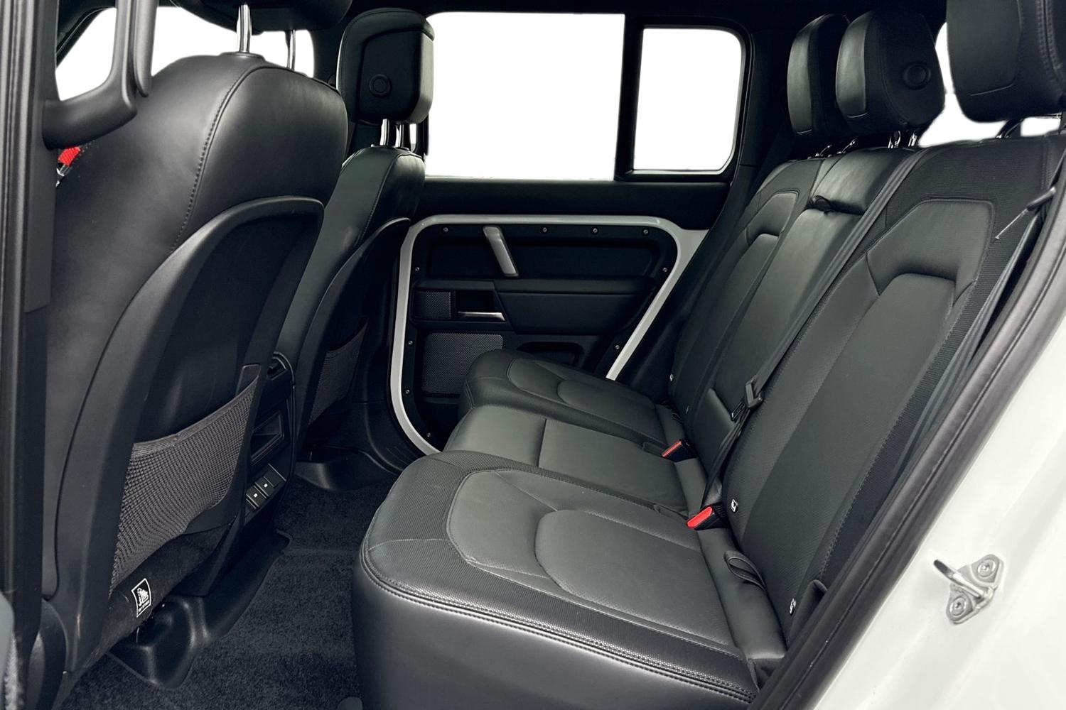 Used Land Rover Defender 2023 for sale - 77257674: Photo 4