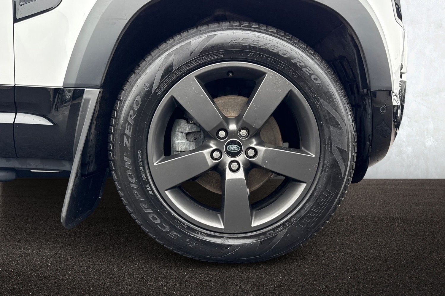 Used Land Rover Defender 2023 for sale - 77257674: Photo 9