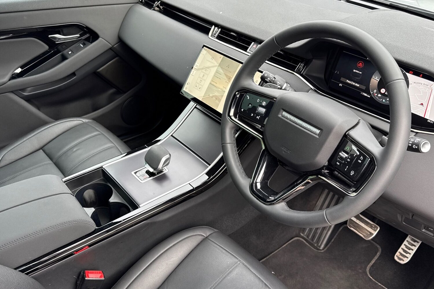 Used Land Rover Range Rover Evoque 2025 for sale - 77764516: Photo 32