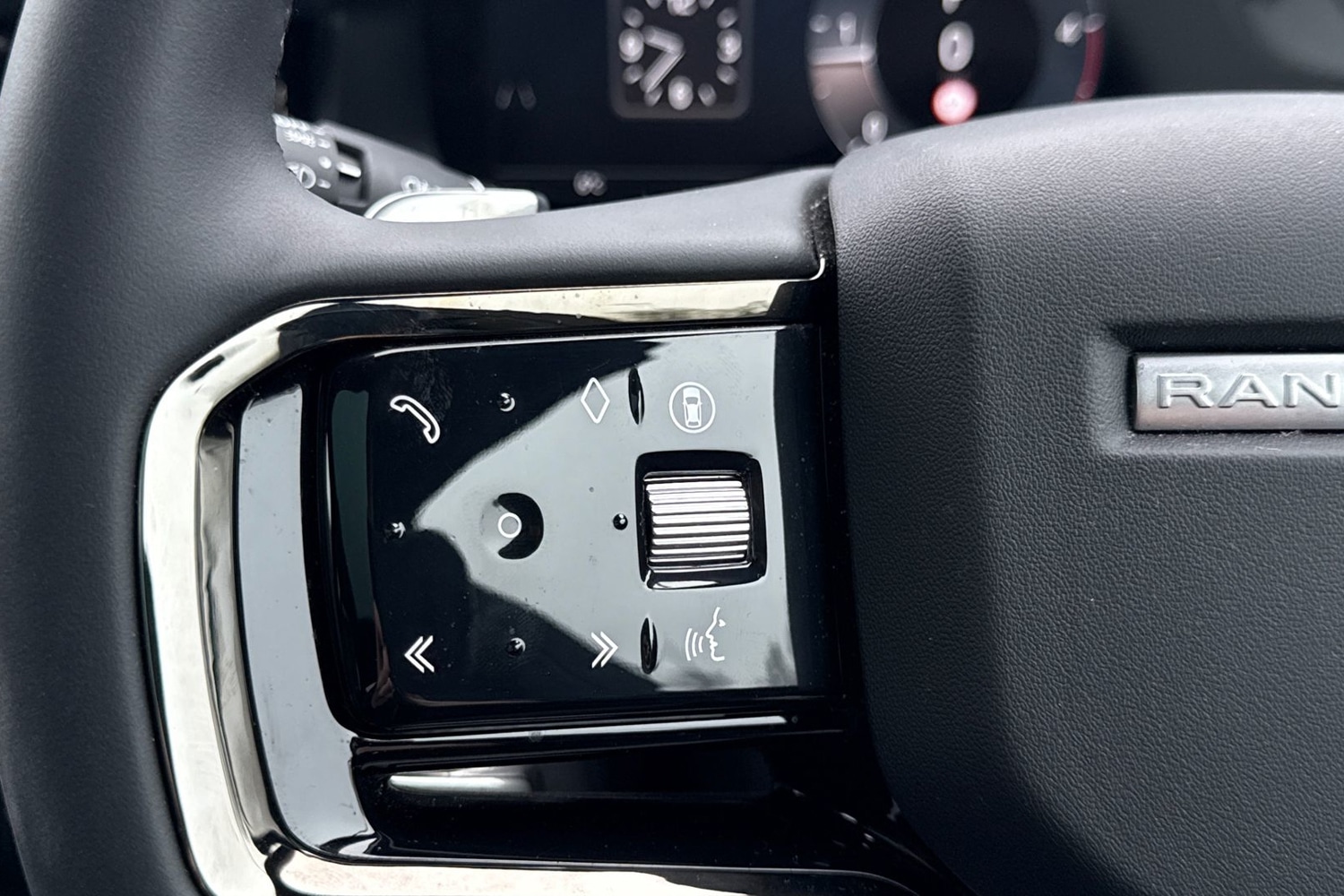 Used Land Rover Range Rover Evoque 2025 for sale - 77764516: Photo 45