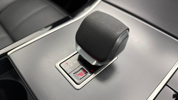 Used Land Rover Range Rover Velar 2023 for sale - 77226543: Photo 13