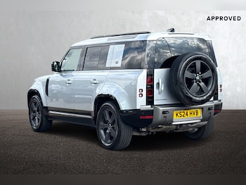 Used Land Rover Defender 110 2024 for sale - 75250539: Photo
