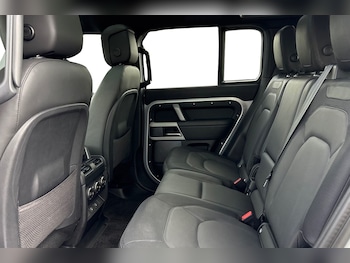 Used Land Rover Defender 110 2024 for sale - 75250539: Photo