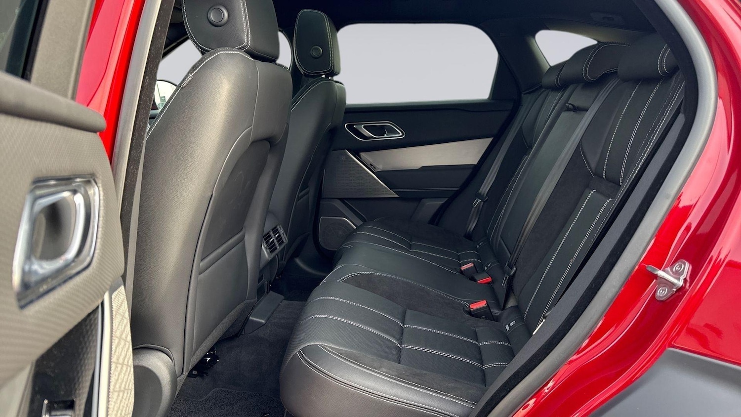 Used Land Rover Range Rover Velar 2023 for sale - 77981839: Photo 4