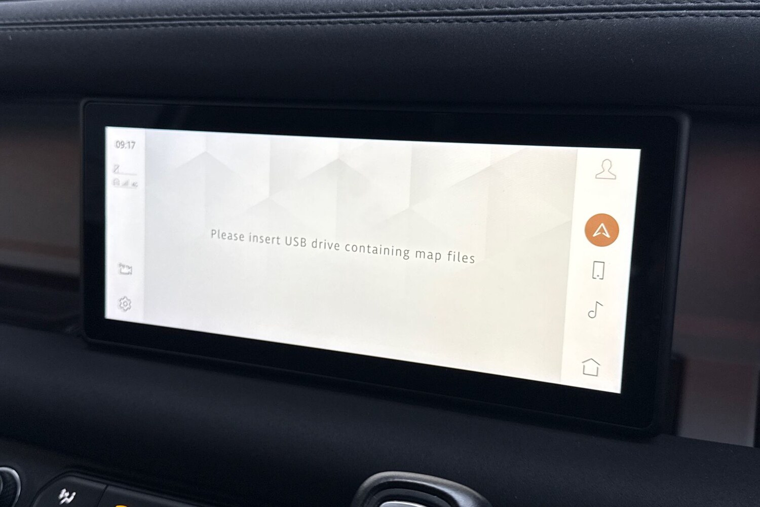 Used Land Rover Defender 90 2023 for sale - 76985333: Photo 12