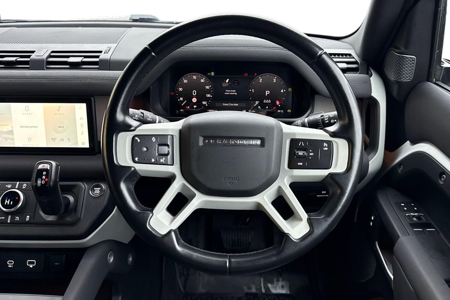 Used Land Rover Defender 90 2023 for sale - 76985333: Photo 16