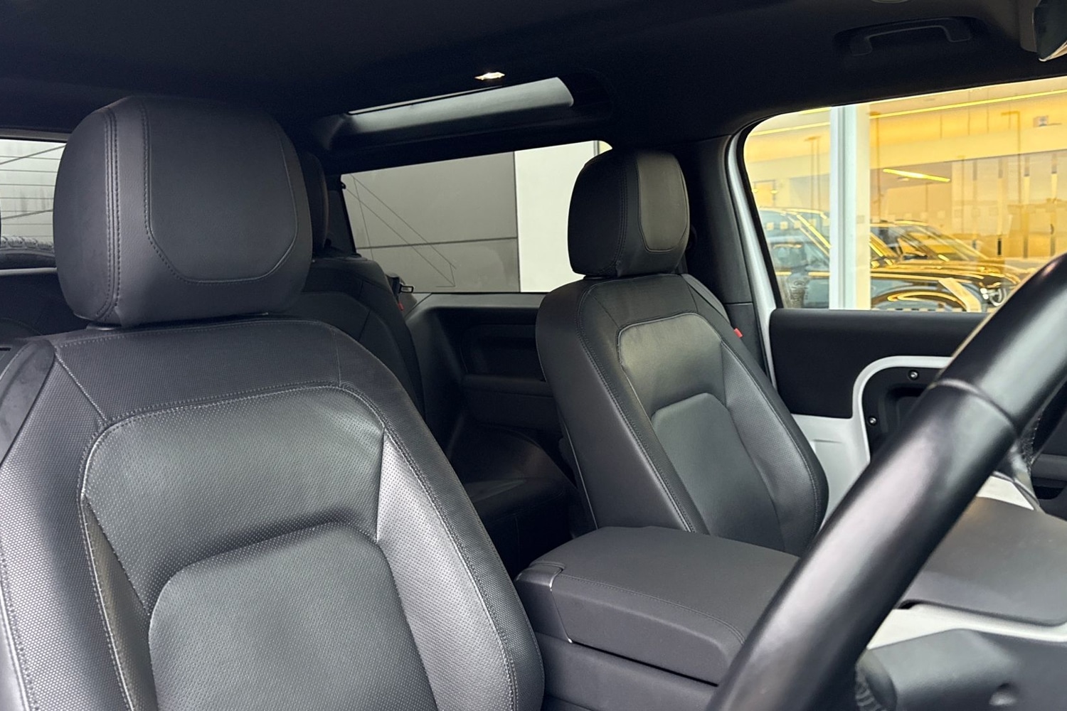 Used Land Rover Defender 90 2023 for sale - 76985333: Photo 22