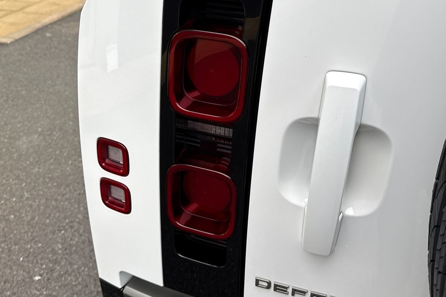 Used Land Rover Defender 90 2023 for sale - 76985333: Photo 27