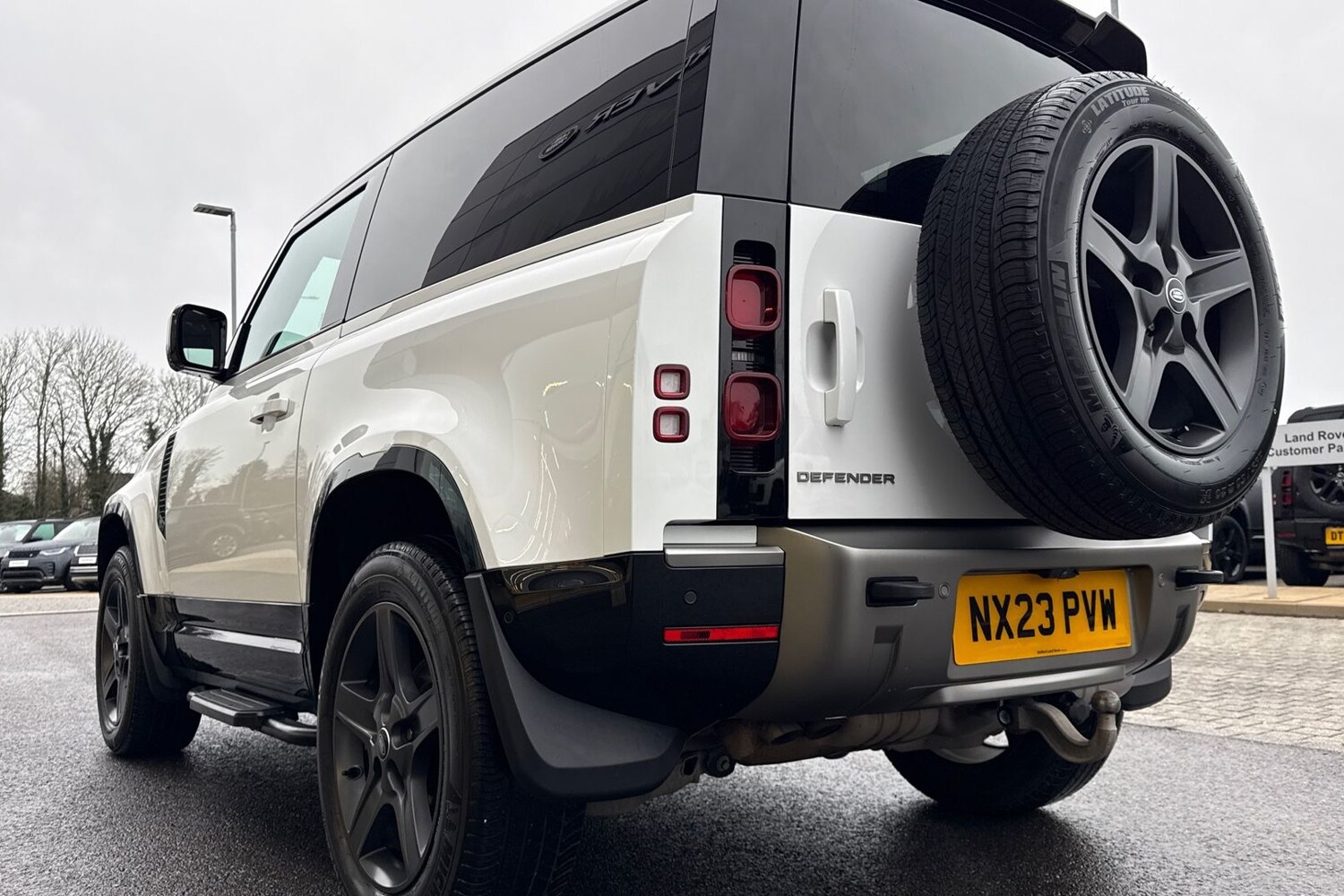 Used Land Rover Defender 90 2023 for sale - 76985333: Photo 31