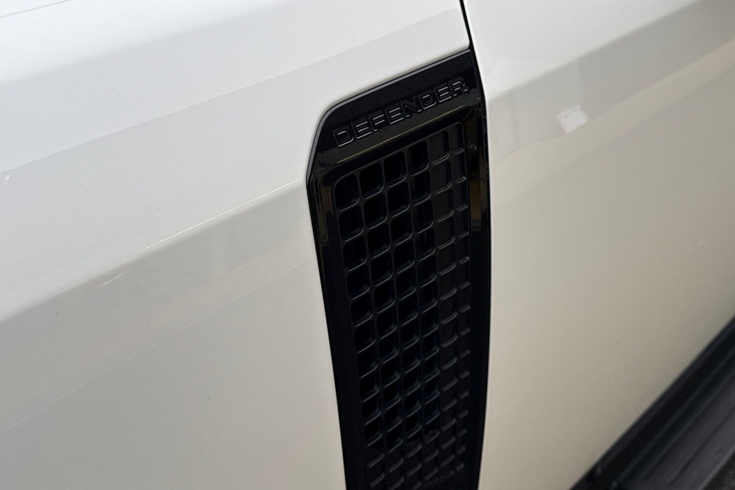 Used Land Rover Defender 90 2023 for sale - 76985333: Photo 34