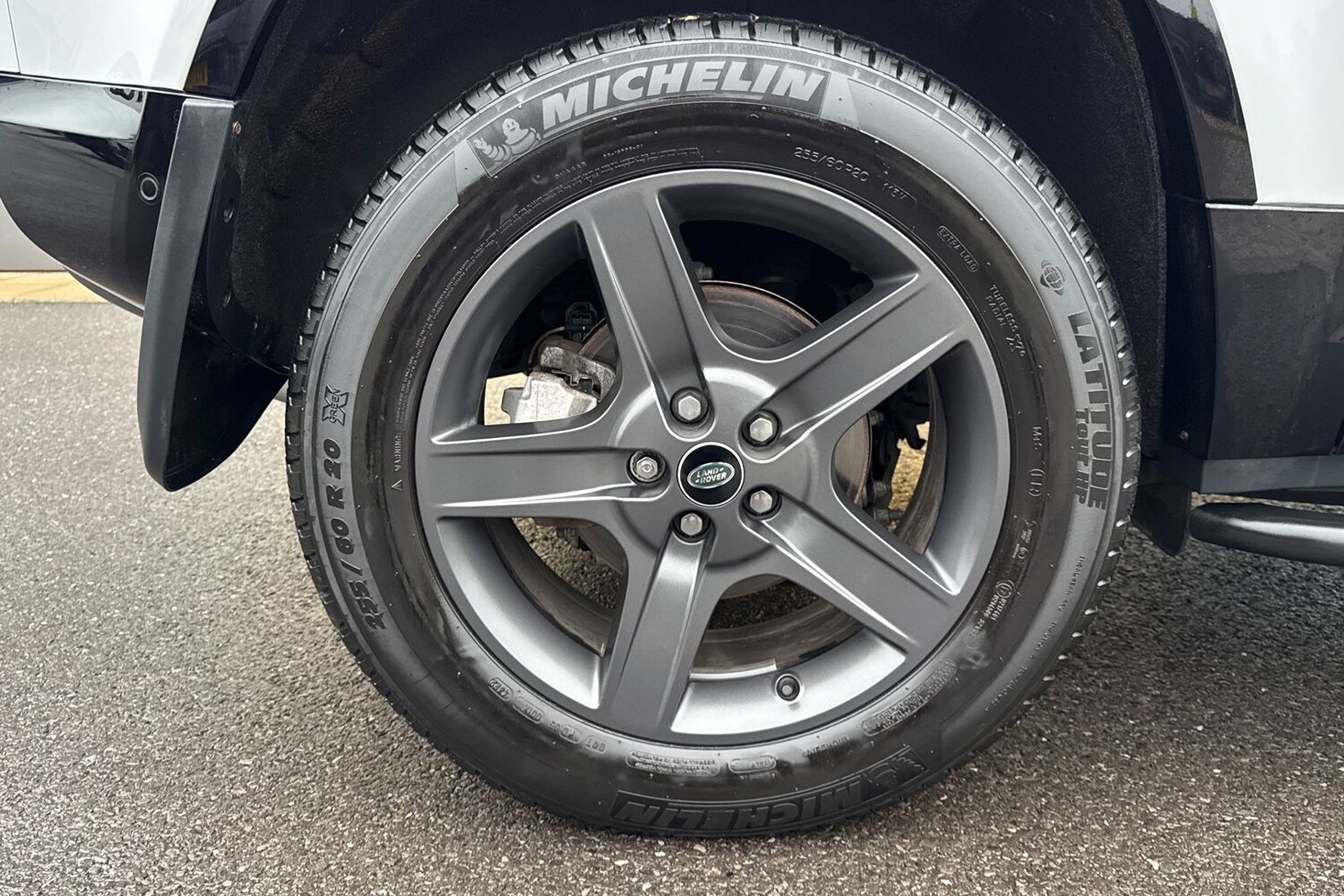 Used Land Rover Defender 90 2023 for sale - 76985333: Photo 37