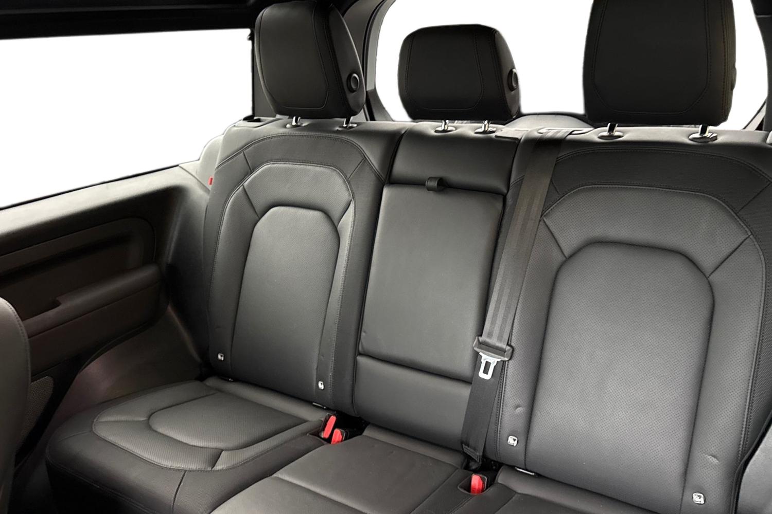 Used Land Rover Defender 90 2023 for sale - 76985333: Photo 4