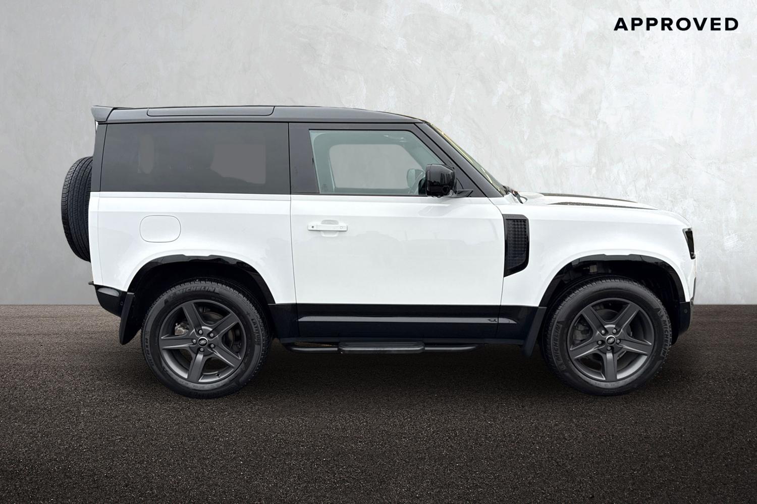 Used Land Rover Defender 90 2023 for sale - 76985333: Photo 6