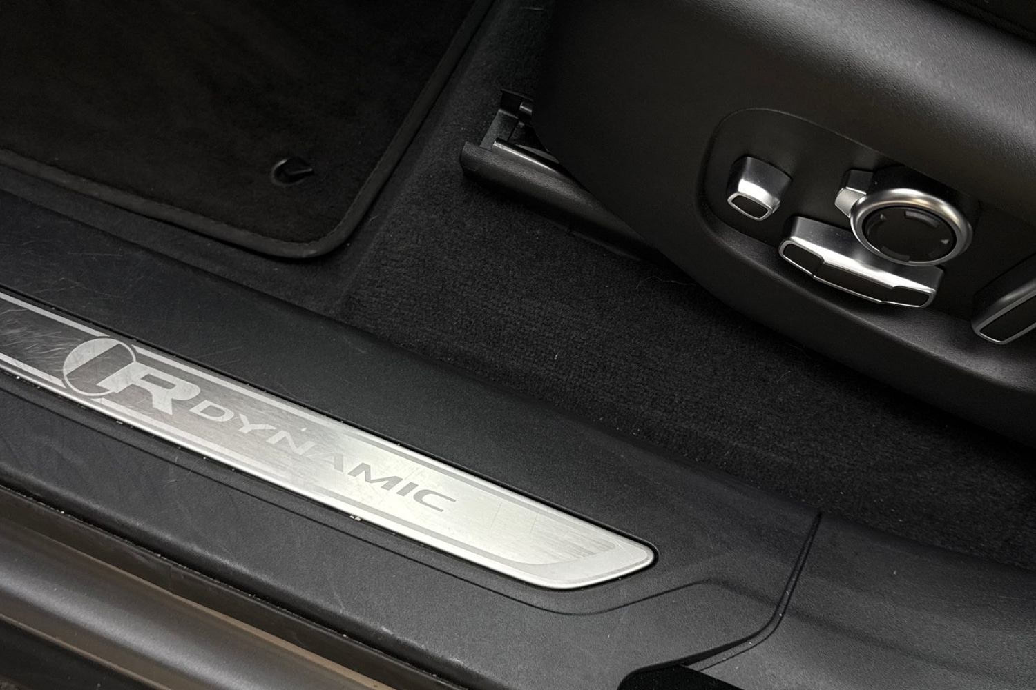 Used Land Rover Range Rover Velar 2022 for sale - 76546109: Photo 41