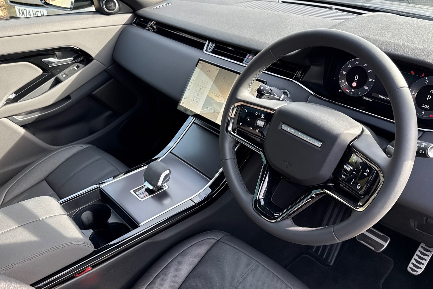 Used Land Rover Range Rover Evoque 2025 for sale - 77728798: Photo 32