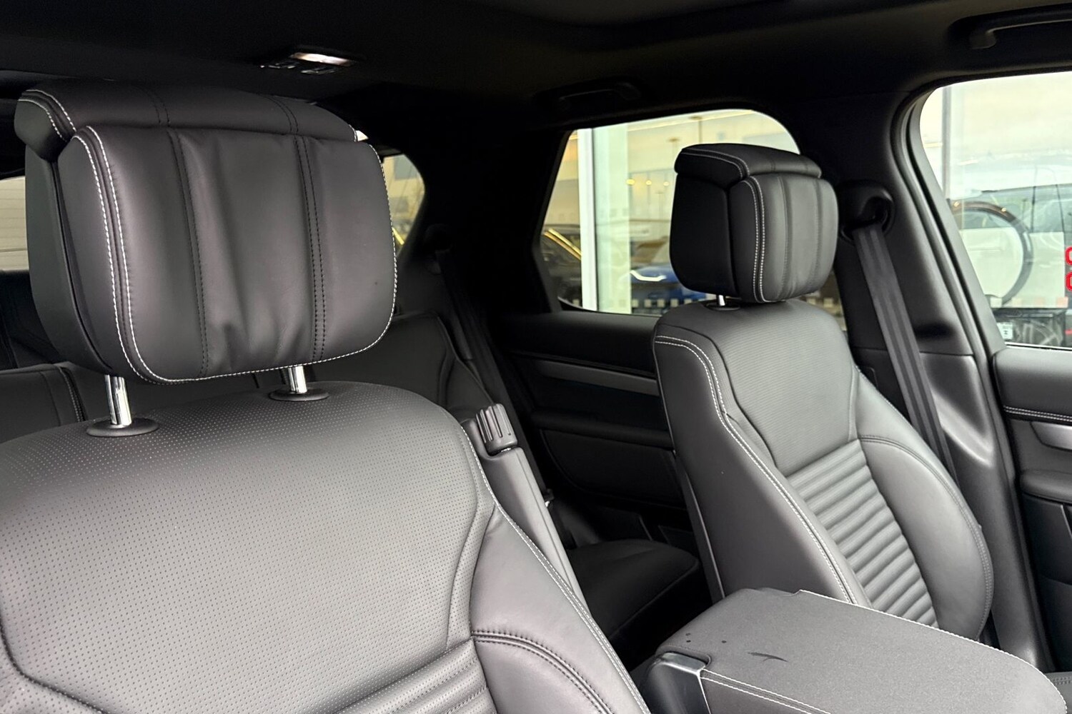 Used Land Rover Discovery 2025 for sale - 76469260: Photo 21