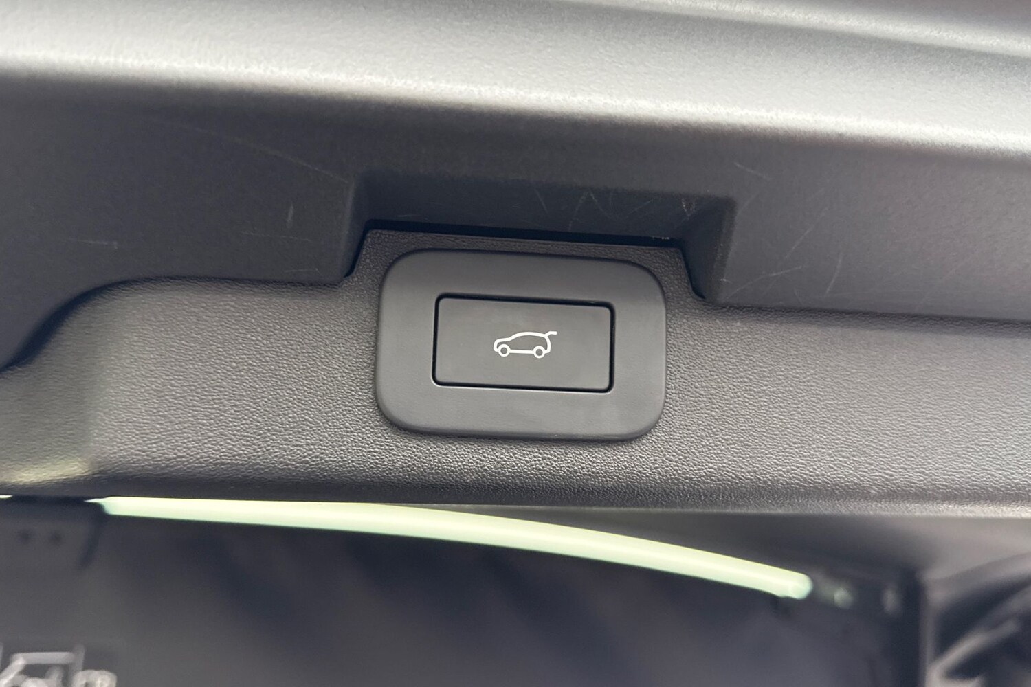 Used Land Rover Discovery 2025 for sale - 76469260: Photo 31