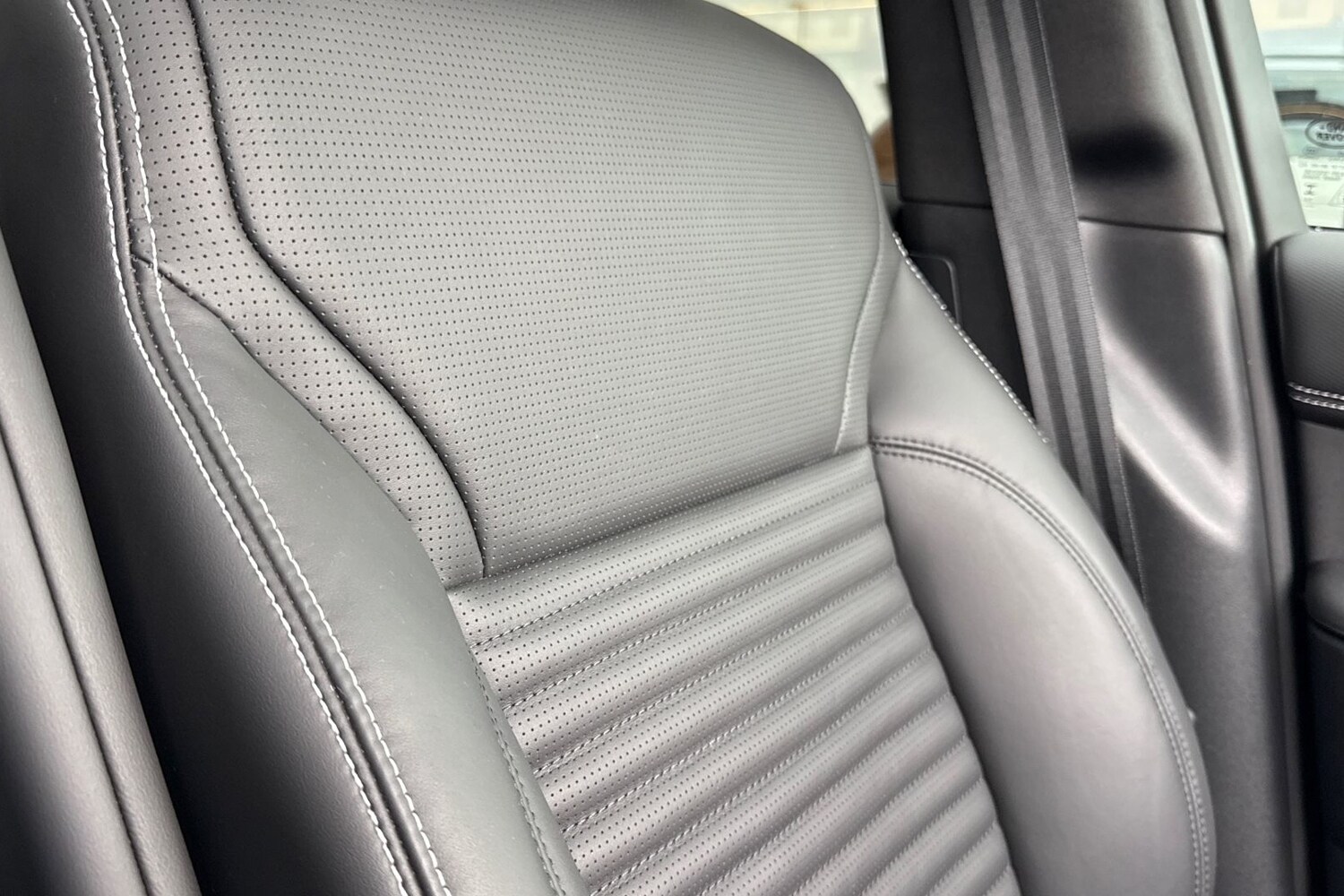 Used Land Rover Discovery 2025 for sale - 76469260: Photo 49