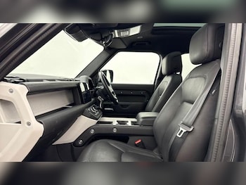 Used Land Rover Defender 2025 for sale - 78466561: Photo