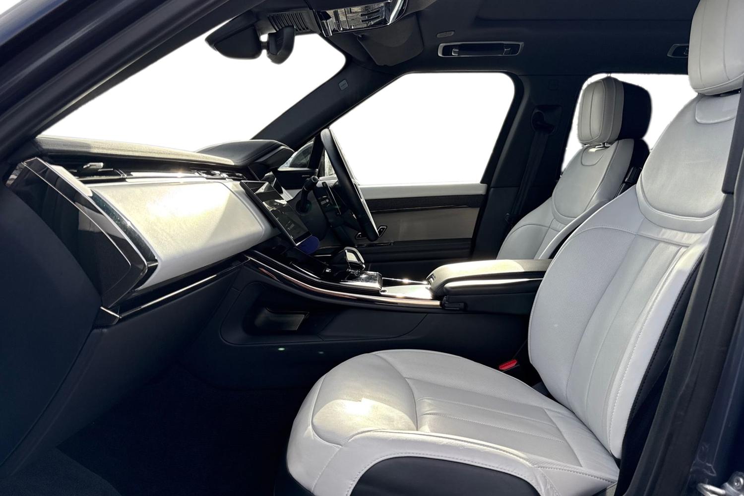 Used Land Rover Range Rover Sport 2024 for sale - 77631404: Photo 3