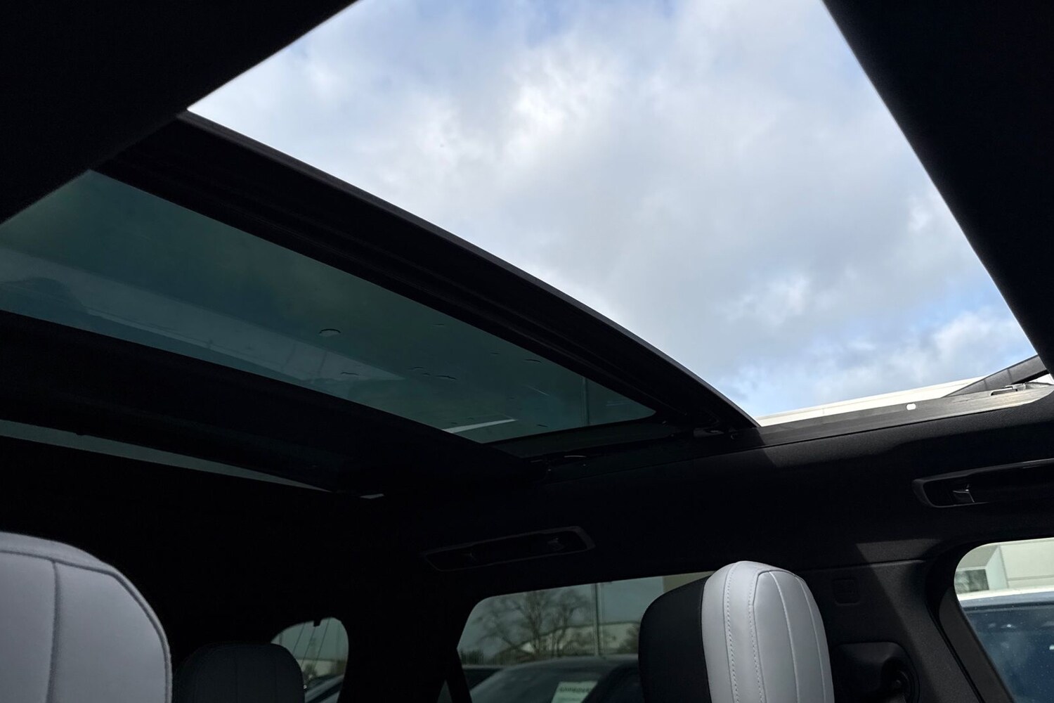 Used Land Rover Range Rover Sport 2024 for sale - 77631404: Photo 32