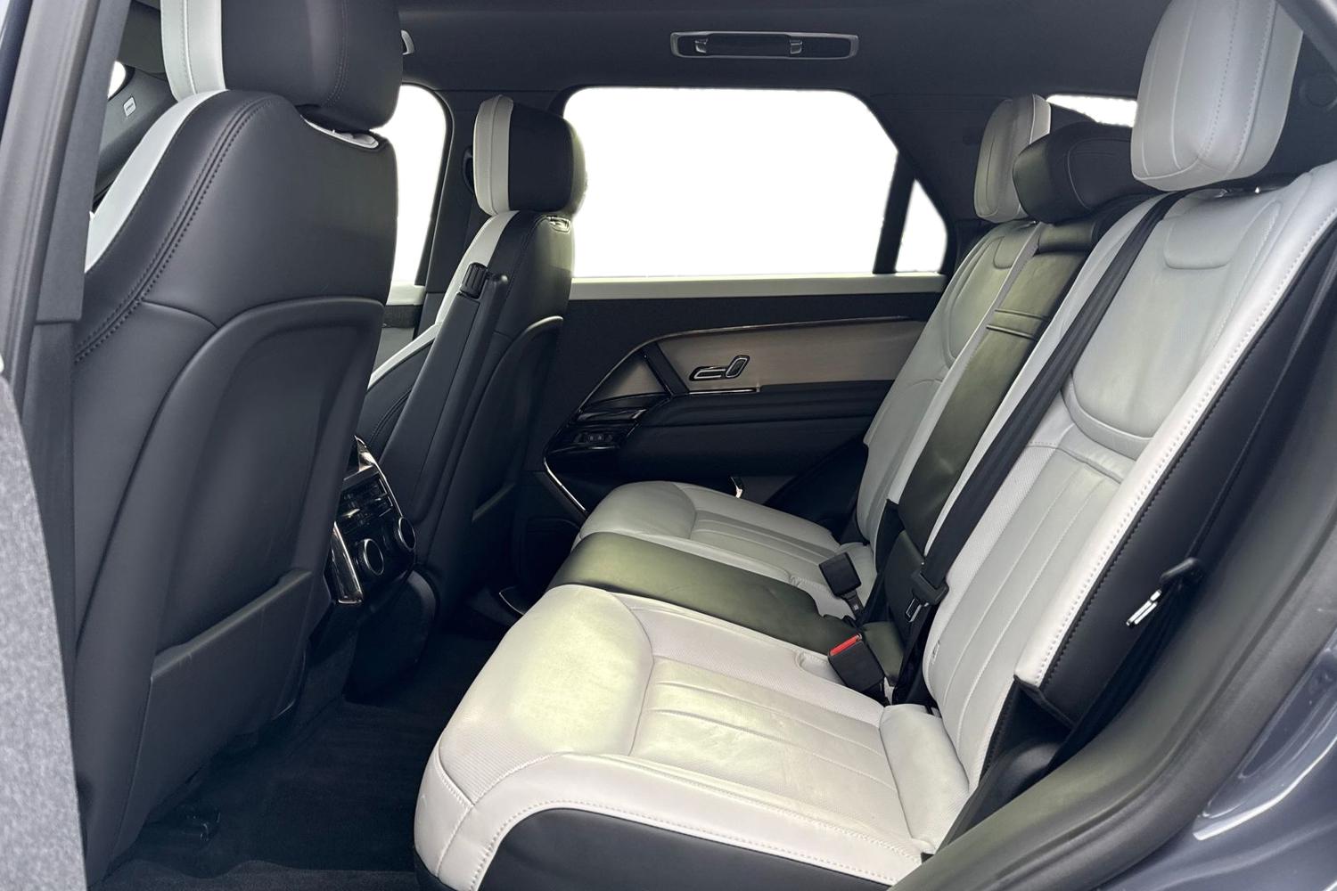 Used Land Rover Range Rover Sport 2024 for sale - 77631404: Photo 4