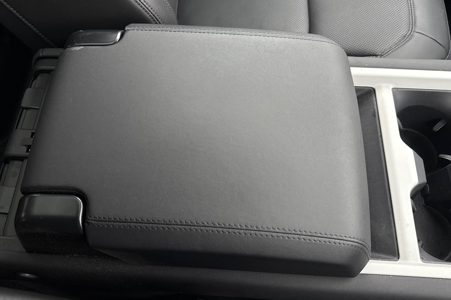 Used Land Rover Defender 2025 for sale - 77374288: Photo 44