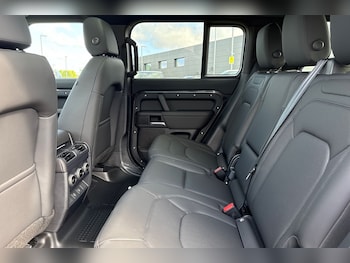 Used Land Rover Defender 110 2025 for sale - 75524957: Photo