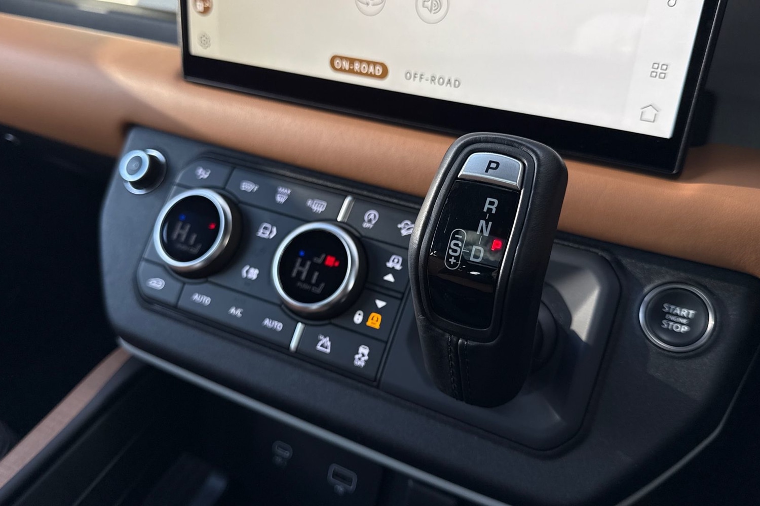 Used Land Rover Defender 2023 for sale - 77048507: Photo 13