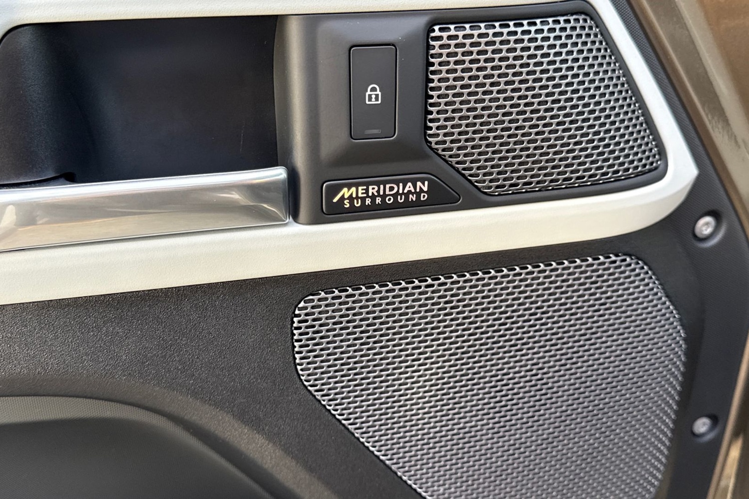 Used Land Rover Defender 2023 for sale - 77048507: Photo 24