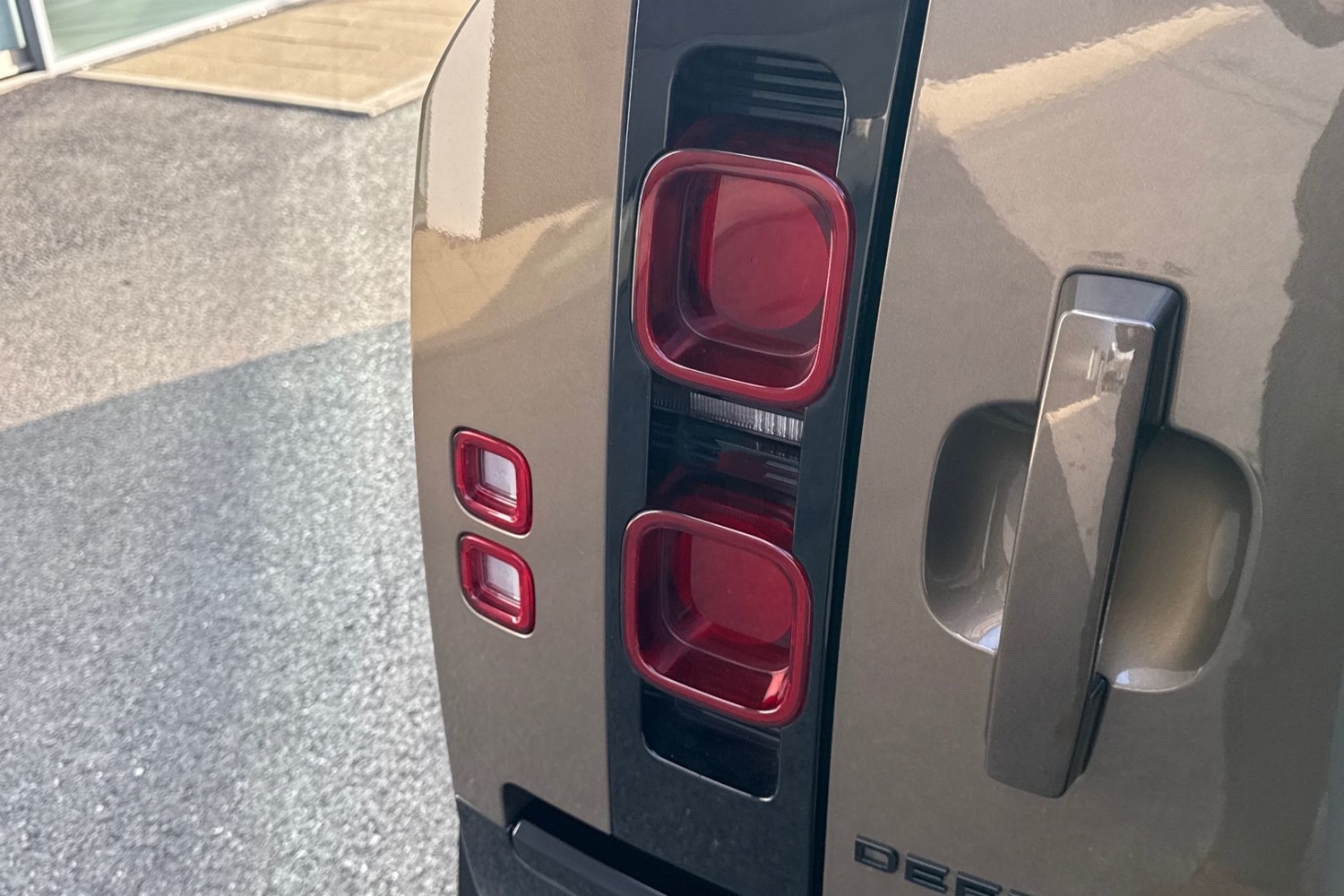 Used Land Rover Defender 2023 for sale - 77048507: Photo 26