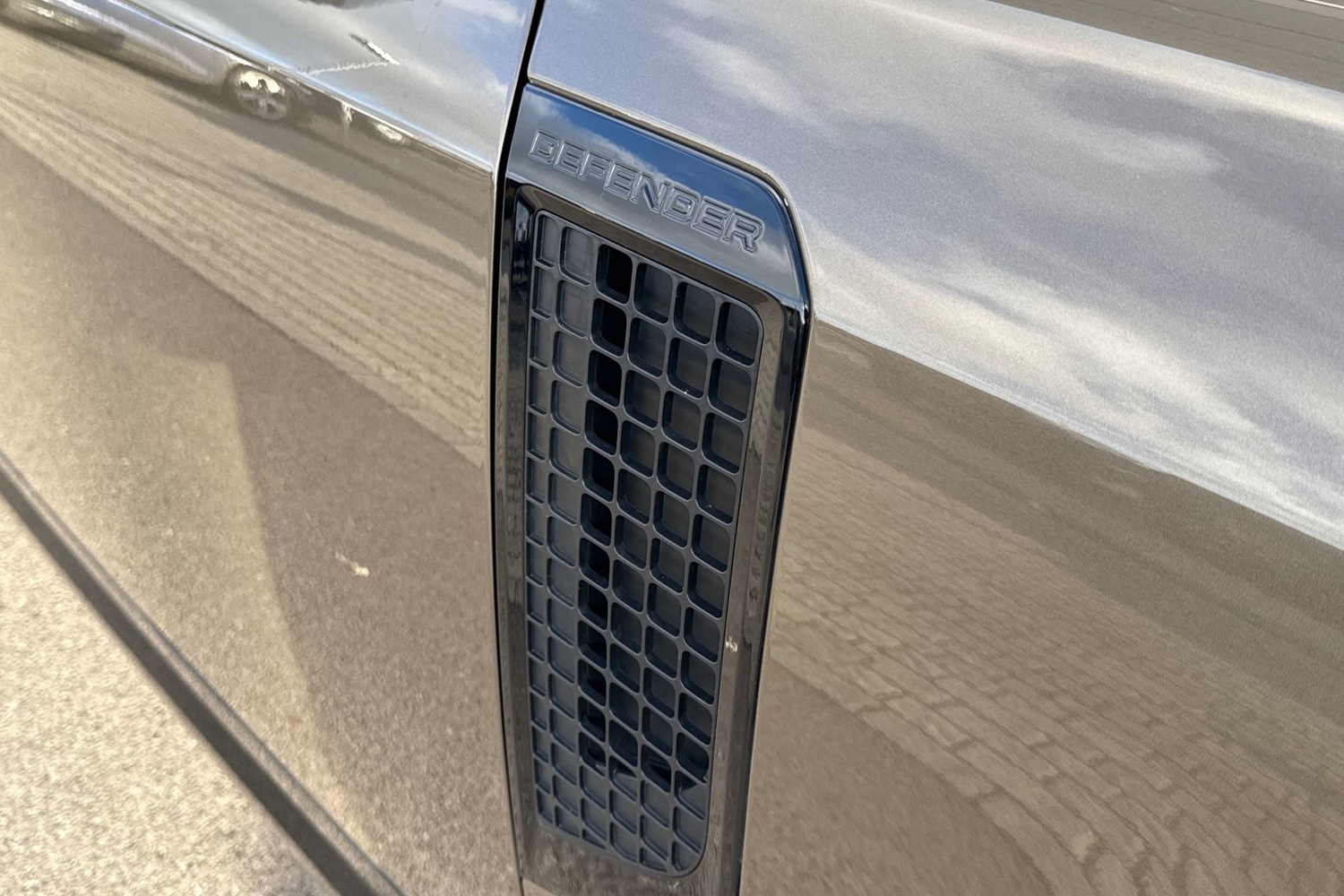 Used Land Rover Defender 2023 for sale - 77048507: Photo 31