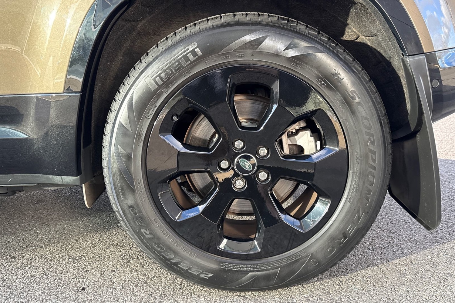 Used Land Rover Defender 2023 for sale - 77048507: Photo 37