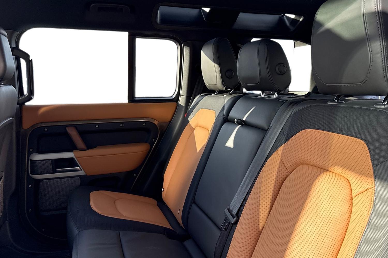 Used Land Rover Defender 2023 for sale - 77048507: Photo 4