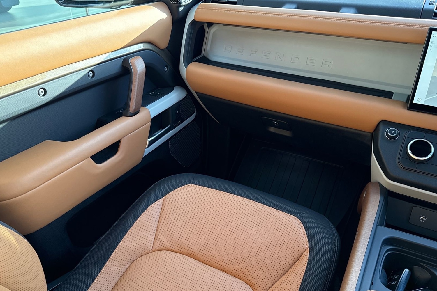 Used Land Rover Defender 2023 for sale - 77048507: Photo 41