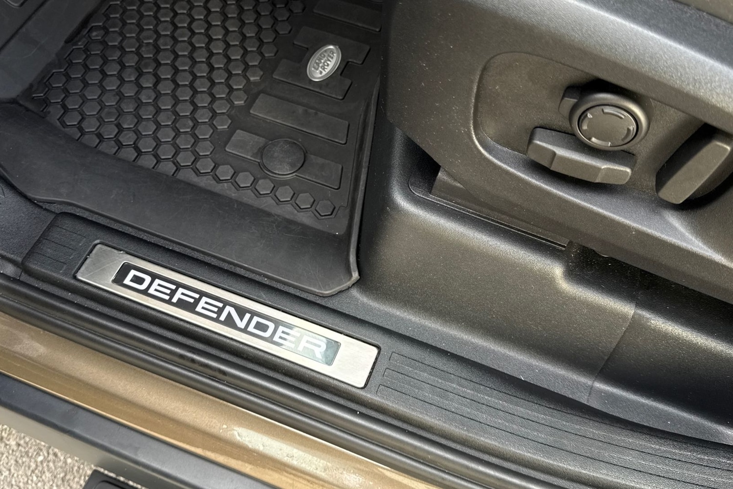 Used Land Rover Defender 2023 for sale - 77048507: Photo 42