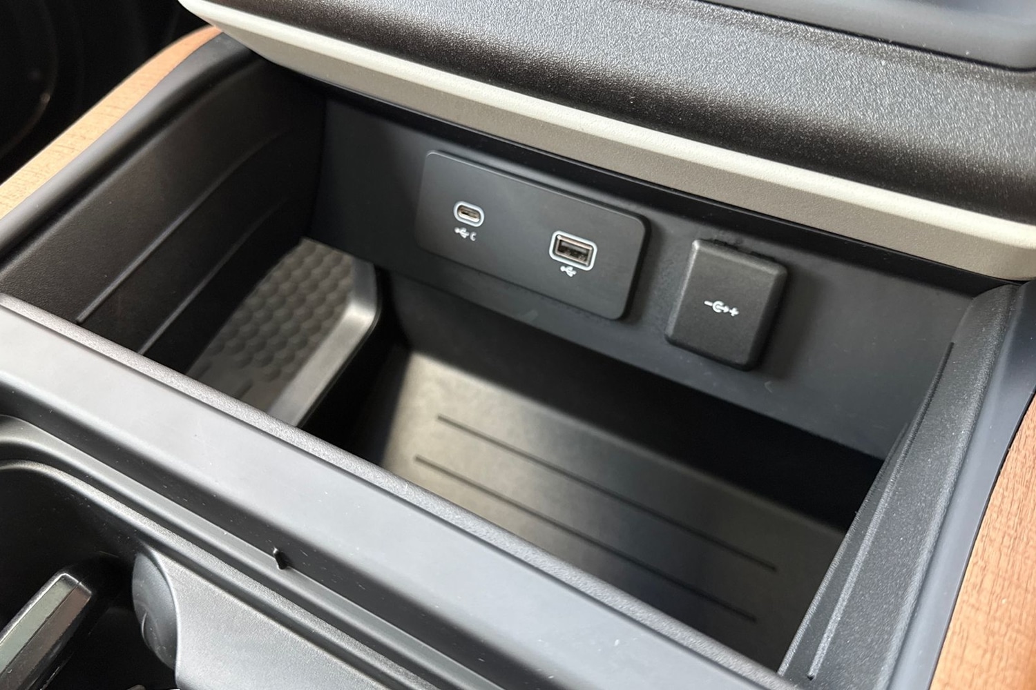 Used Land Rover Defender 2023 for sale - 77048507: Photo 46