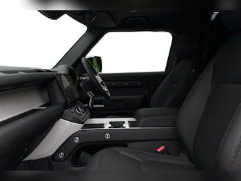 Used Land Rover Defender 90 2026 for sale - 78939748: Photo