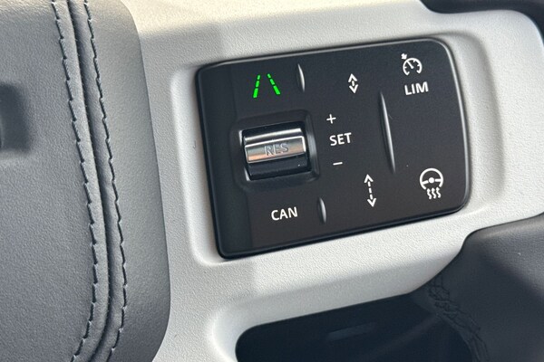 Used Land Rover Defender 110 2025 for sale - 76249205: Photo 18