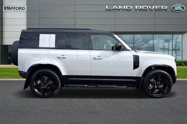 Used Land Rover Defender 110 2025 for sale - 76249205: Photo 5